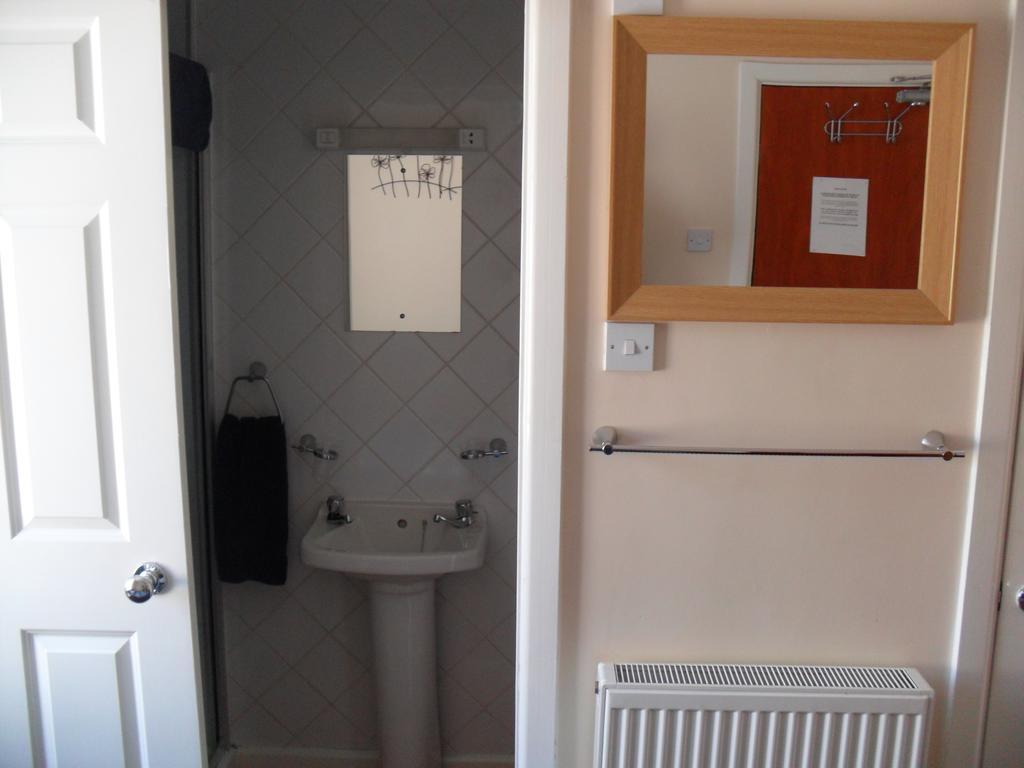 Charlotte Guest House Веймут Екстер'єр фото