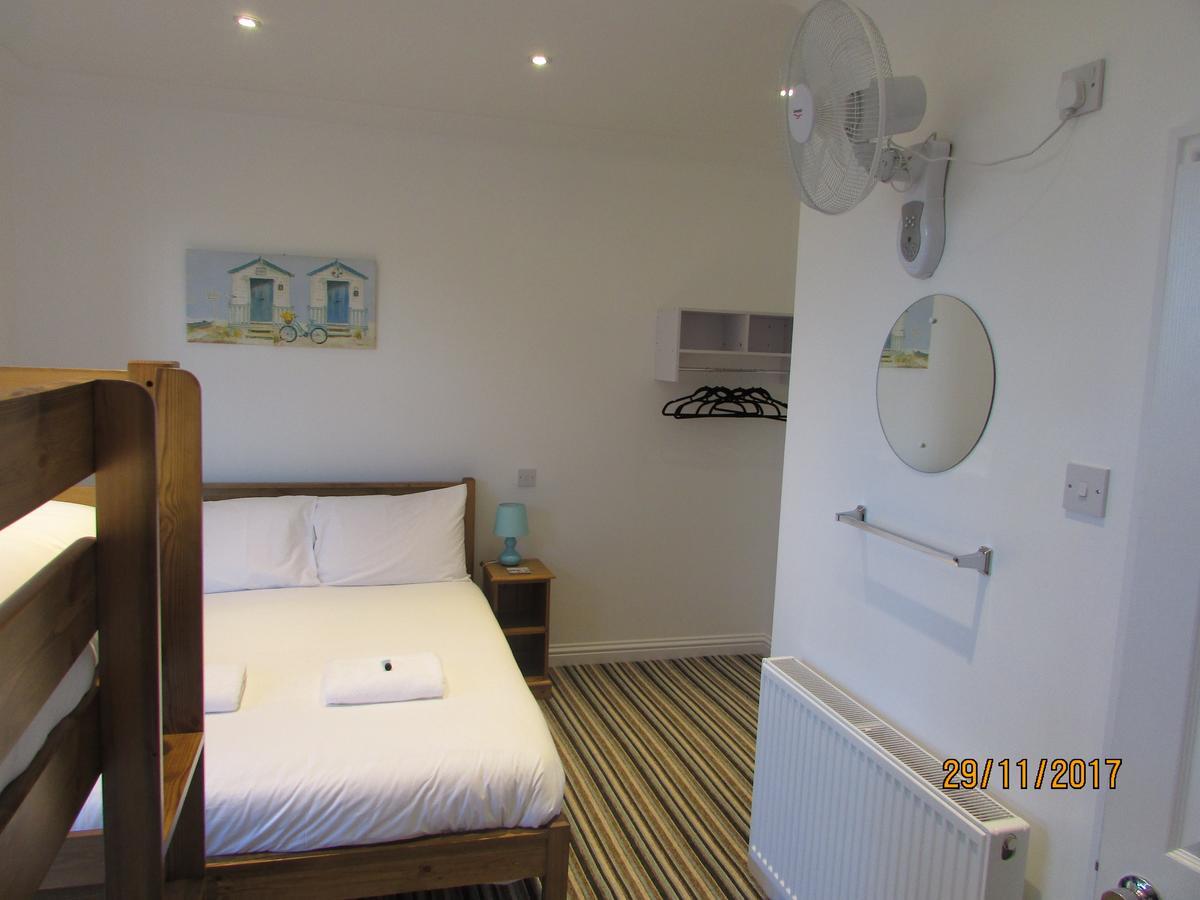 Charlotte Guest House Веймут Екстер'єр фото