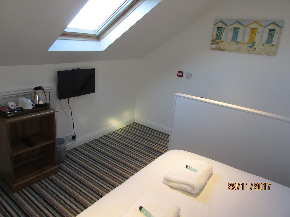 Charlotte Guest House Веймут Екстер'єр фото