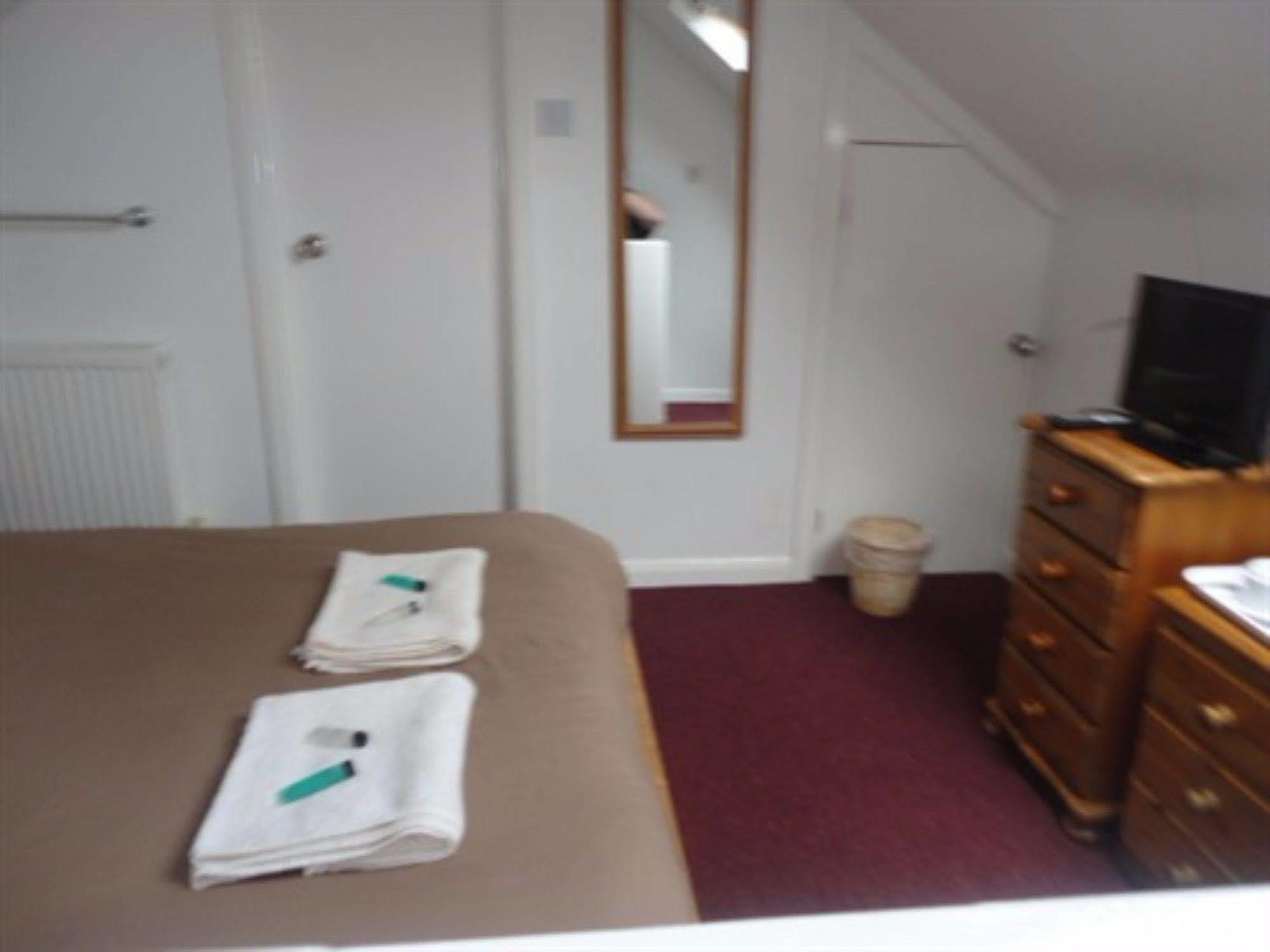Charlotte Guest House Веймут Екстер'єр фото