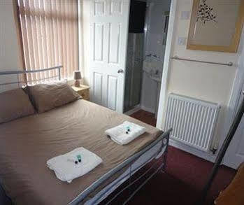 Charlotte Guest House Веймут Екстер'єр фото